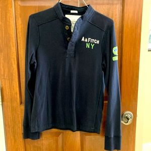 NEW with tags men’s Abercrombie & Fitch three button long sleeve shirt